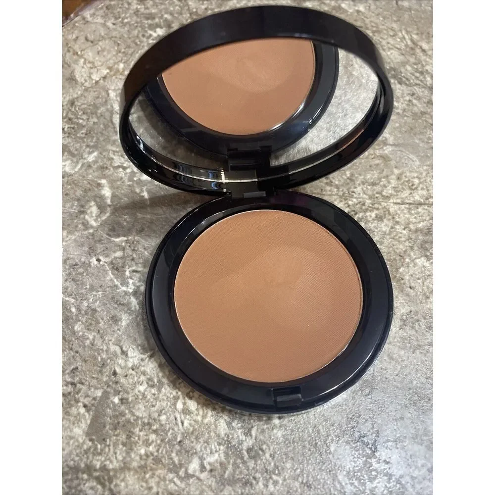 BOBBI BROWN Bronzing Powder - DEEP 0.28‎ oz 8 g (Read)